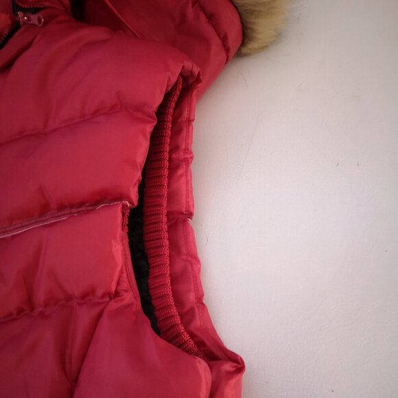 MJR Active Ladies Size XL Faux Fur Trimmed Red Hooded Puffy Vest - Picture 9 of 12